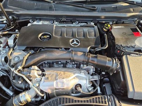 Used 2023 Mercedes-Benz CLA 250 image 21