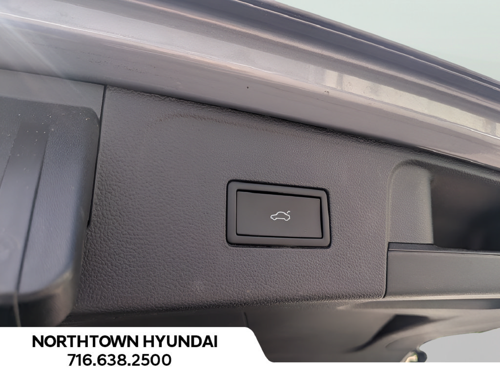 Used 2026 Volkswagen Atlas SE AWD/4WD image 16