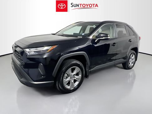 Used 2025 Toyota RAV4 XLE w/ Convenience Package FWD image 9