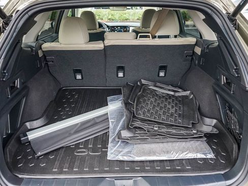 Used 2025 Subaru Outback Premium image 30