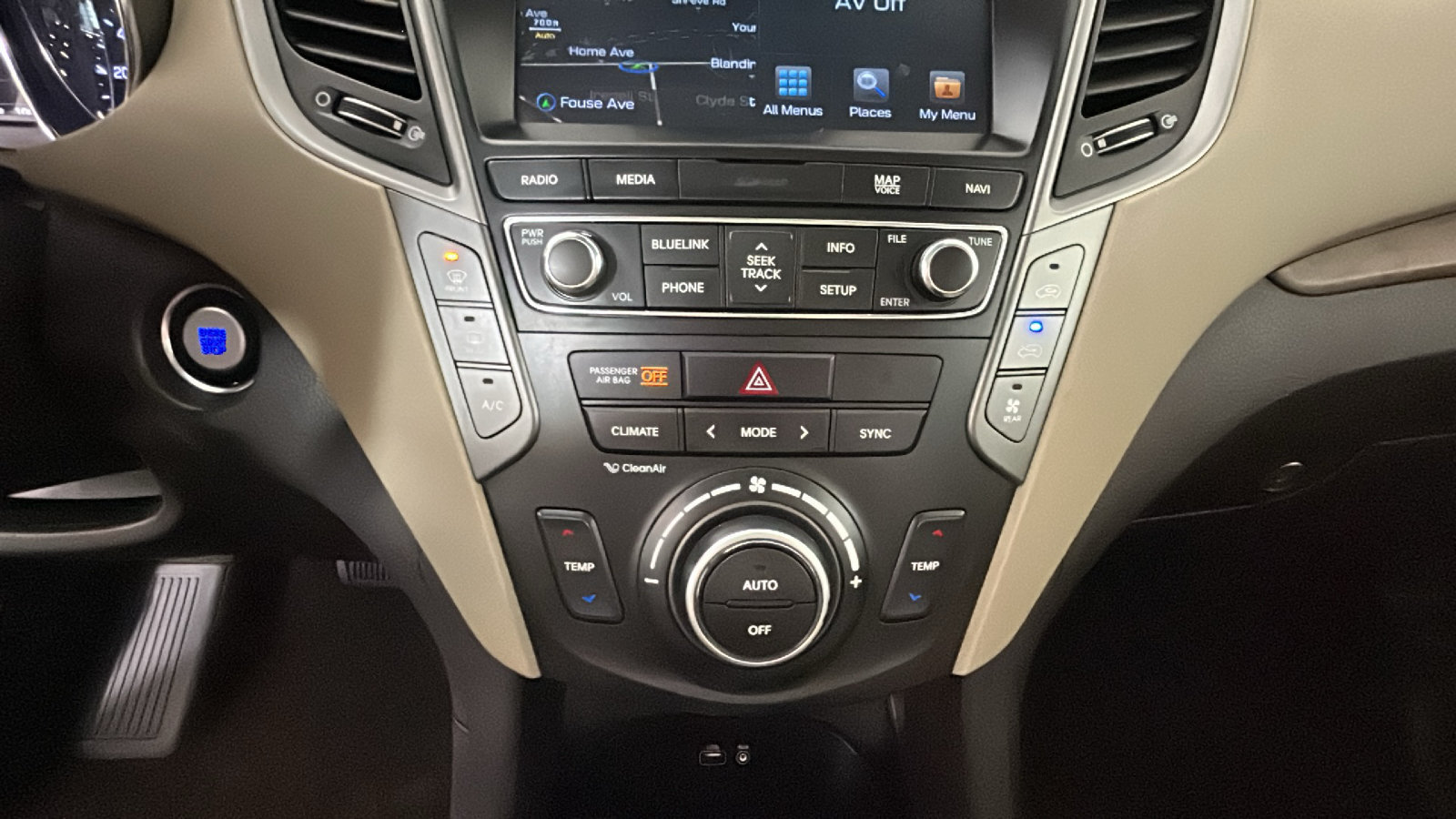 Used 2017 Hyundai Santa Fe Limited AWD/4WD image 27