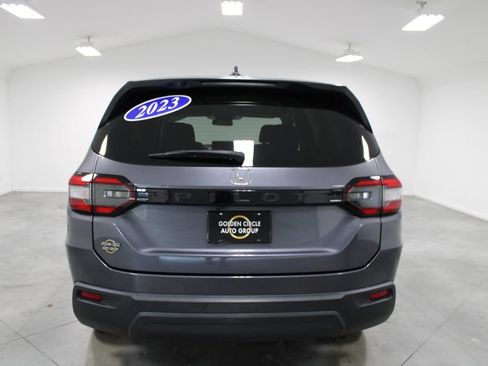 Used 2023 Honda Pilot LX image 8