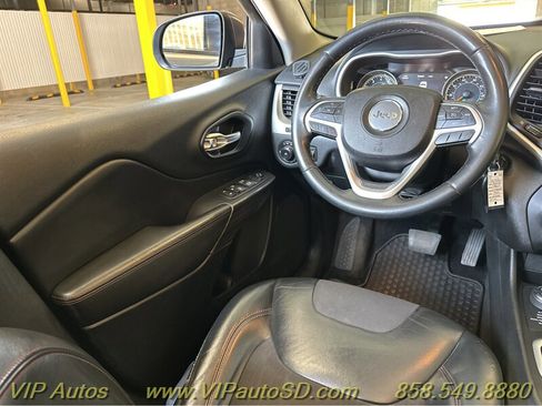 Used 2015 Jeep Cherokee Trailhawk image 18