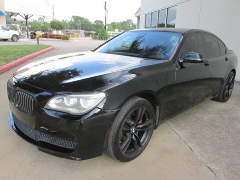 Used 2015 BMW 740i image 3