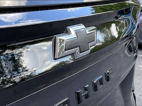 Certified 2025 Chevrolet Tahoe Z71 w/ Comfort Package AWD/4WD image 9