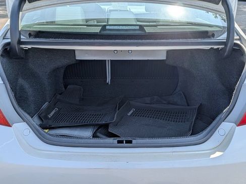 Used 2015 Toyota Camry XLE FWD image 10