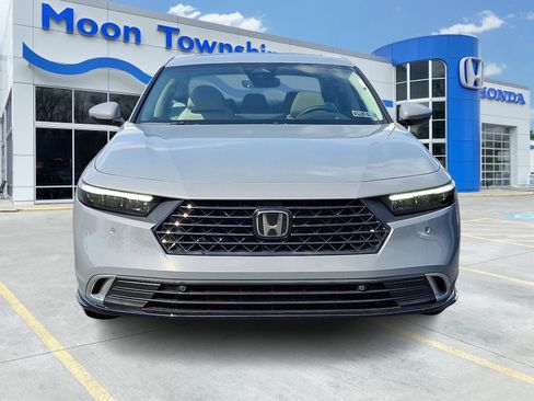 New 2026 Honda Accord Touring image 2