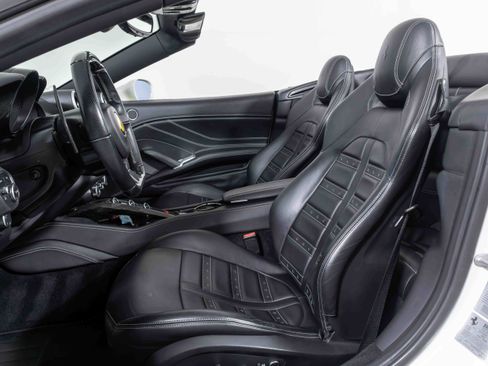 Certified 2016 Ferrari California T image 42