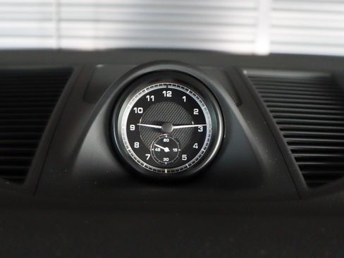 New 2026 Porsche Macan AWD/4WD image 21