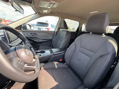 Used 2023 Nissan Rogue S FWD image 13