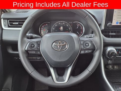 Used 2023 Toyota RAV4 XLE Premium FWD image 31