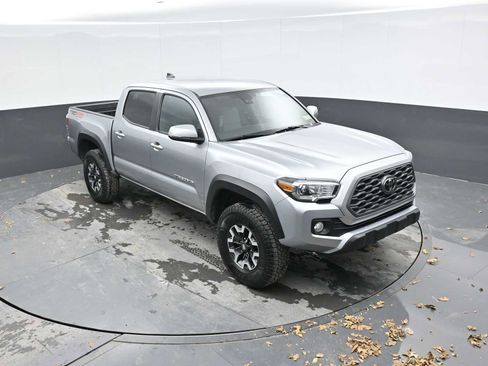 Used 2023 Toyota Tacoma TRD Off-Road image 1