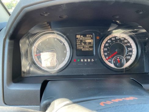 Used 2017 RAM 1500 Classic SLT RWD image 17