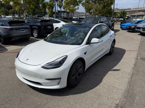 Used 2023 Tesla Model 3 Standard Range RWD image 1