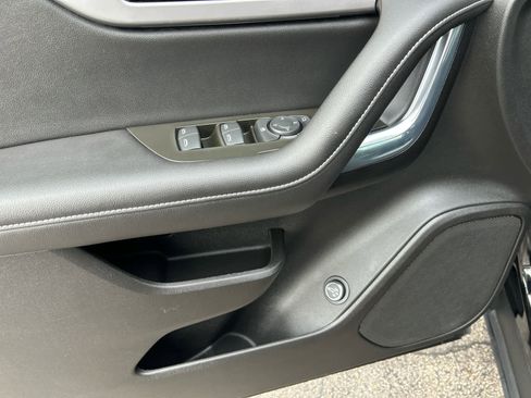 Used 2023 Chevrolet Blazer LT w/ Convenience Package image 10