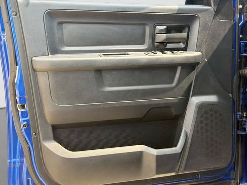 Used 2015 RAM 1500 Express RWD image 18