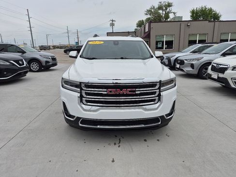 Used 2023 GMC Acadia SLT w/ Preferred Package AWD/4WD image 3