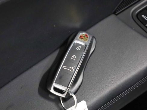 Used 2023 Porsche Panamera 4 image 50