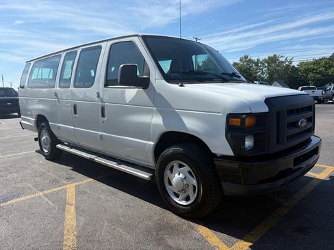 Used 2013 Ford E-350 and Econoline 350 XL RWD image 4