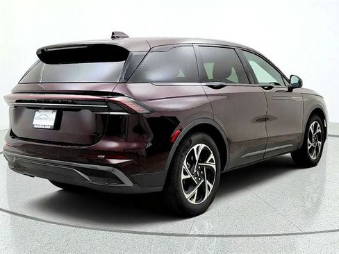 Used 2024 Lincoln Nautilus Premier w/ Equipment Group 102A AWD/4WD image 5