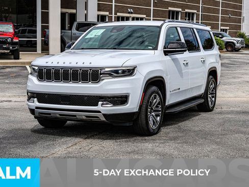 Used 2024 Jeep Wagoneer L Series II w/ Flexible Seating Group image 4