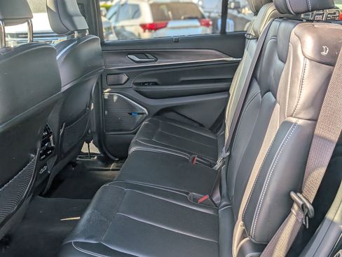 Used 2022 Jeep Grand Cherokee L Overland w/ Advanced Protech Group III AWD/4WD image 34