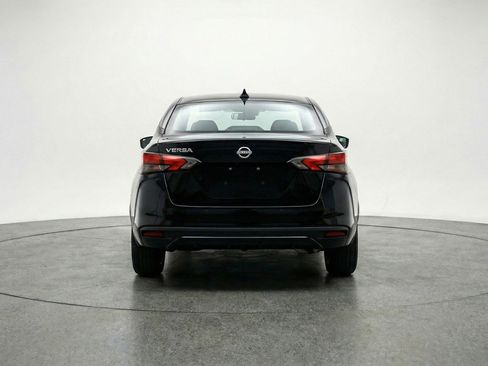 Used 2025 Nissan Versa SV image 7