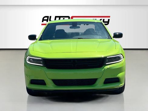 Used 2023 Dodge Charger SXT RWD image 2