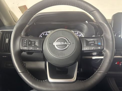 Used 2025 Nissan Pathfinder SL w/ SL Premium Package image 21