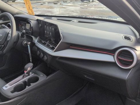 New 2026 Chevrolet Trax RS w/ Sunroof Package image 28