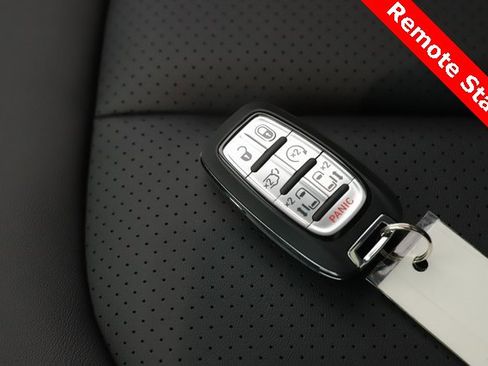 New 2026 Chrysler Pacifica Select image 3