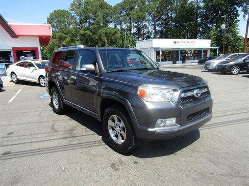 Used 2011 Toyota 4Runner SR5 w/ Premium Pkg w/Leather AWD/4WD image 9