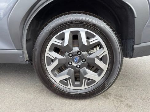 Used 2025 Subaru Forester Premium AWD/4WD image 29