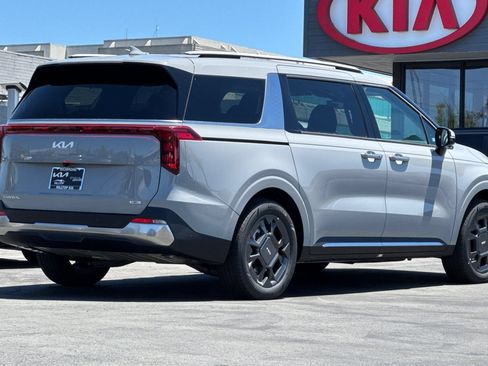 New 2026 Kia Carnival SX FWD image 4
