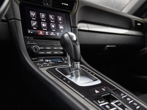 Certified 2018 Porsche 911 Carrera 4S AWD/4WD image 29