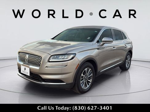 Used 2021 Lincoln Nautilus FWD w/ Equipment Group 101A image 12