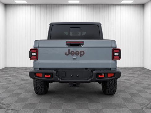 Used 2026 Jeep Gladiator Rubicon AWD/4WD image 4