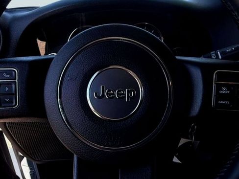 Used 2015 Jeep Wrangler Unlimited Sport w/ Quick Order Package 24S AWD/4WD image 10