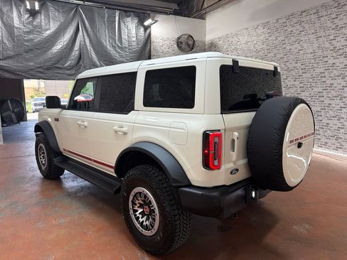 Used 2026 Ford Bronco Outer Banks w/ Sasquatch Package AWD/4WD image 5