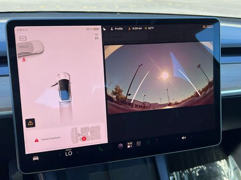 Used 2022 Tesla Model 3 Long Range AWD/4WD image 16