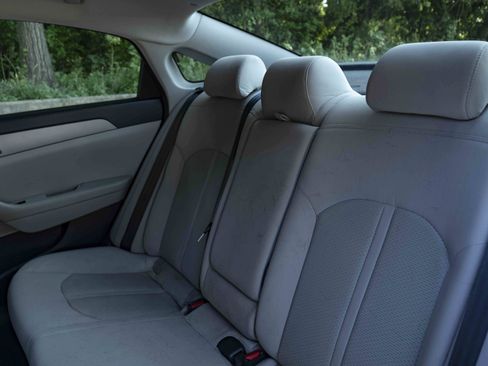 Used 2015 Hyundai Sonata SE FWD image 18