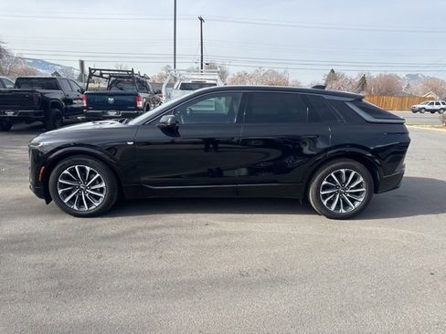 Used 2024 Cadillac Lyriq Sport image 3