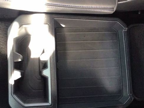 Used 2025 Toyota Sequoia Platinum image 17