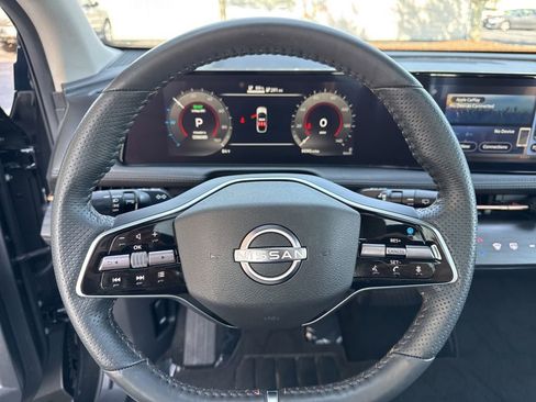 Used 2023 Nissan Ariya AWD image 28