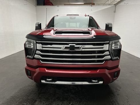 Used 2024 Chevrolet Silverado 3500 High Country w/ High Country Premium Package image 4