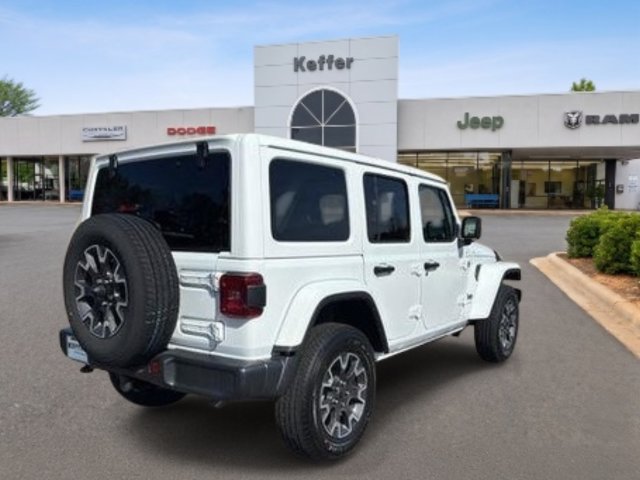 Used 2025 Jeep Wrangler Unlimited Sahara AWD/4WD image 6