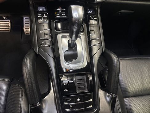 Used 2015 Porsche Cayenne S AWD/4WD image 24