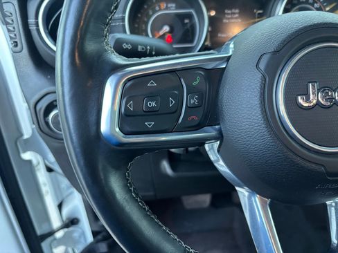 Used 2022 Jeep Gladiator Overland w/ Popular Equipment Package image 16