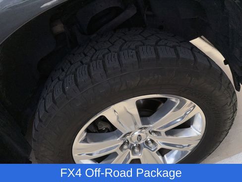 Used 2015 Ford F150 Platinum w/ Equipment Group 701A Luxury image 3