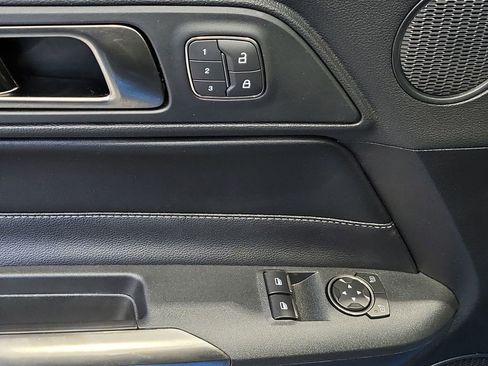 Used 2022 Ford Mustang Shelby GT500 w/ Technology Package image 21